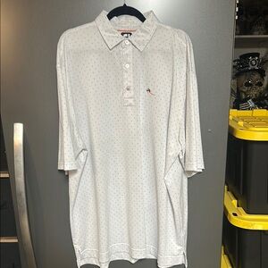 White Polo Shirt with Classic Collar and Relaxed Fit